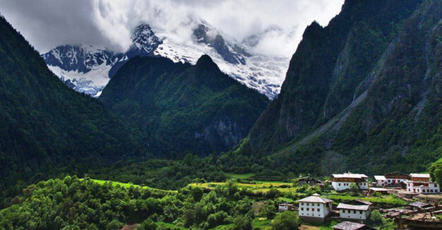 金刚台地质公园订中星 ZX-GM121钢木垃圾桶!