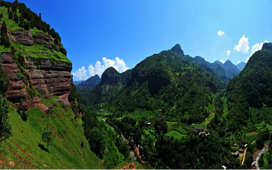 洛阳老君山景区再次见到中星钢木垃圾桶